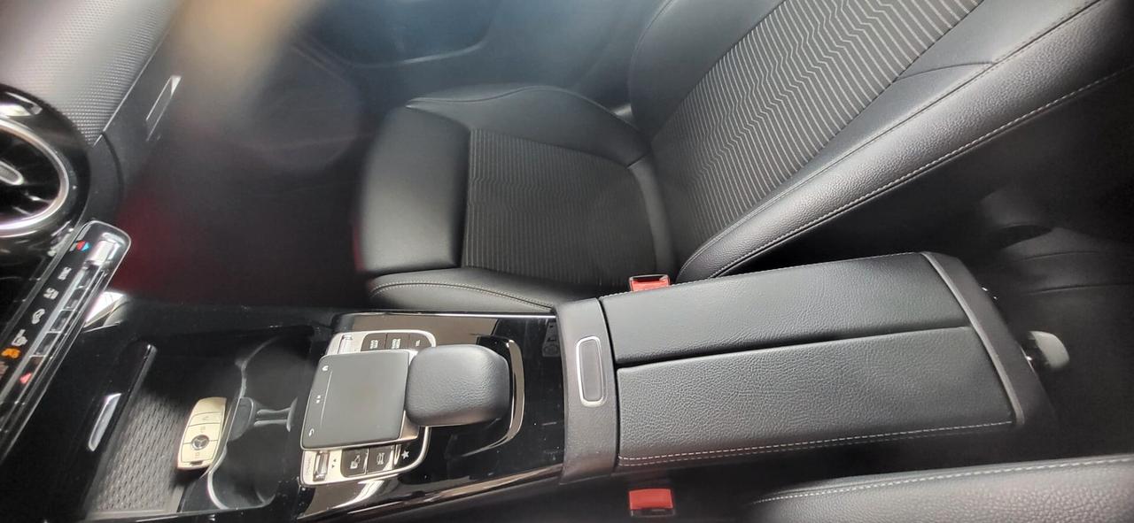 Mercedes-benz CLA 180 d Automatic Premium