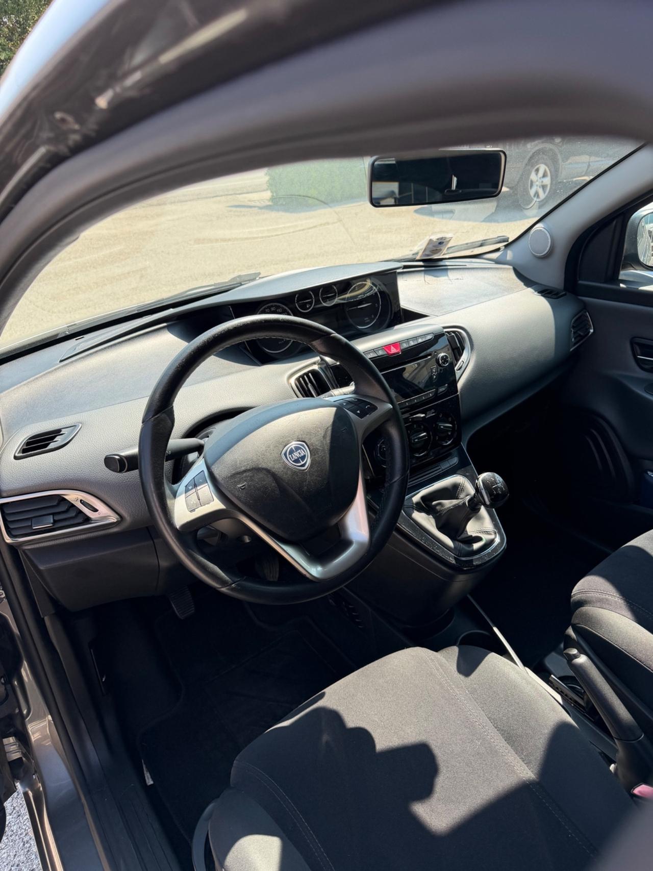 Lancia Ypsilon 1.3 MJT 16V 95 CV 5 porte S&S Gold