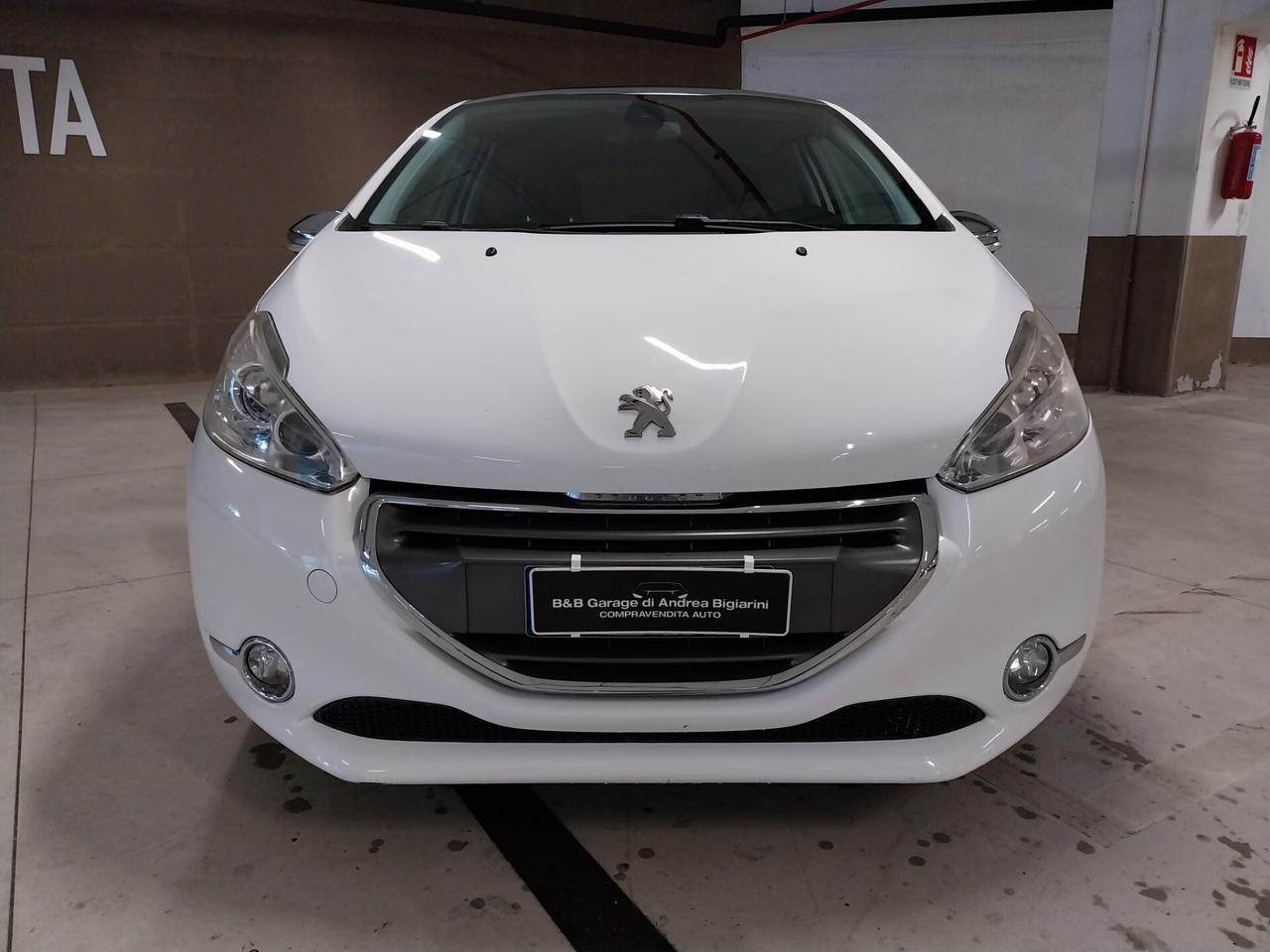 Peugeot 208 1.6 e-HDi 92 CV Stop&Start 3 porte Allure - ok neopatentati