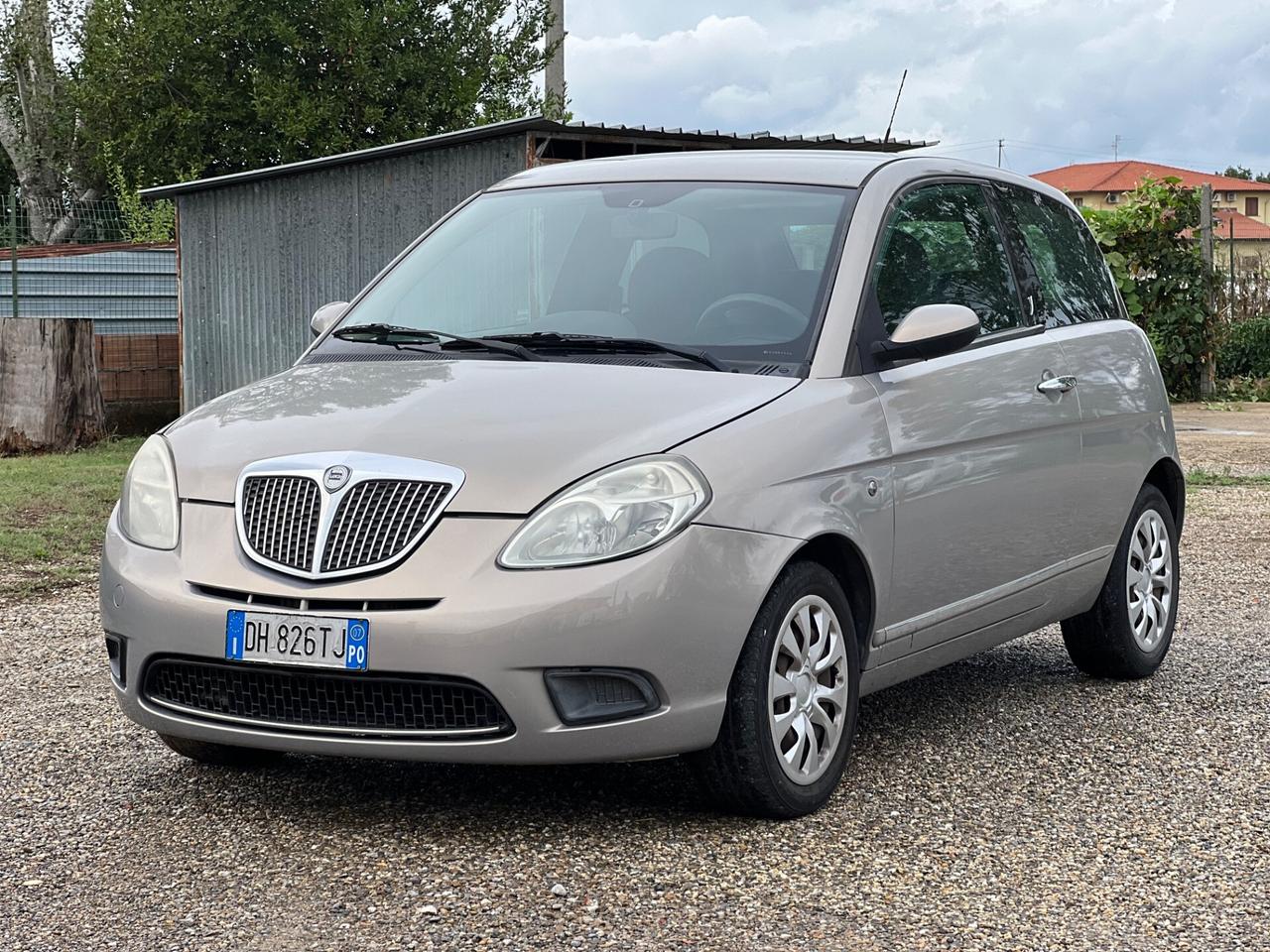 Lancia Ypsilon 1.2 Oro