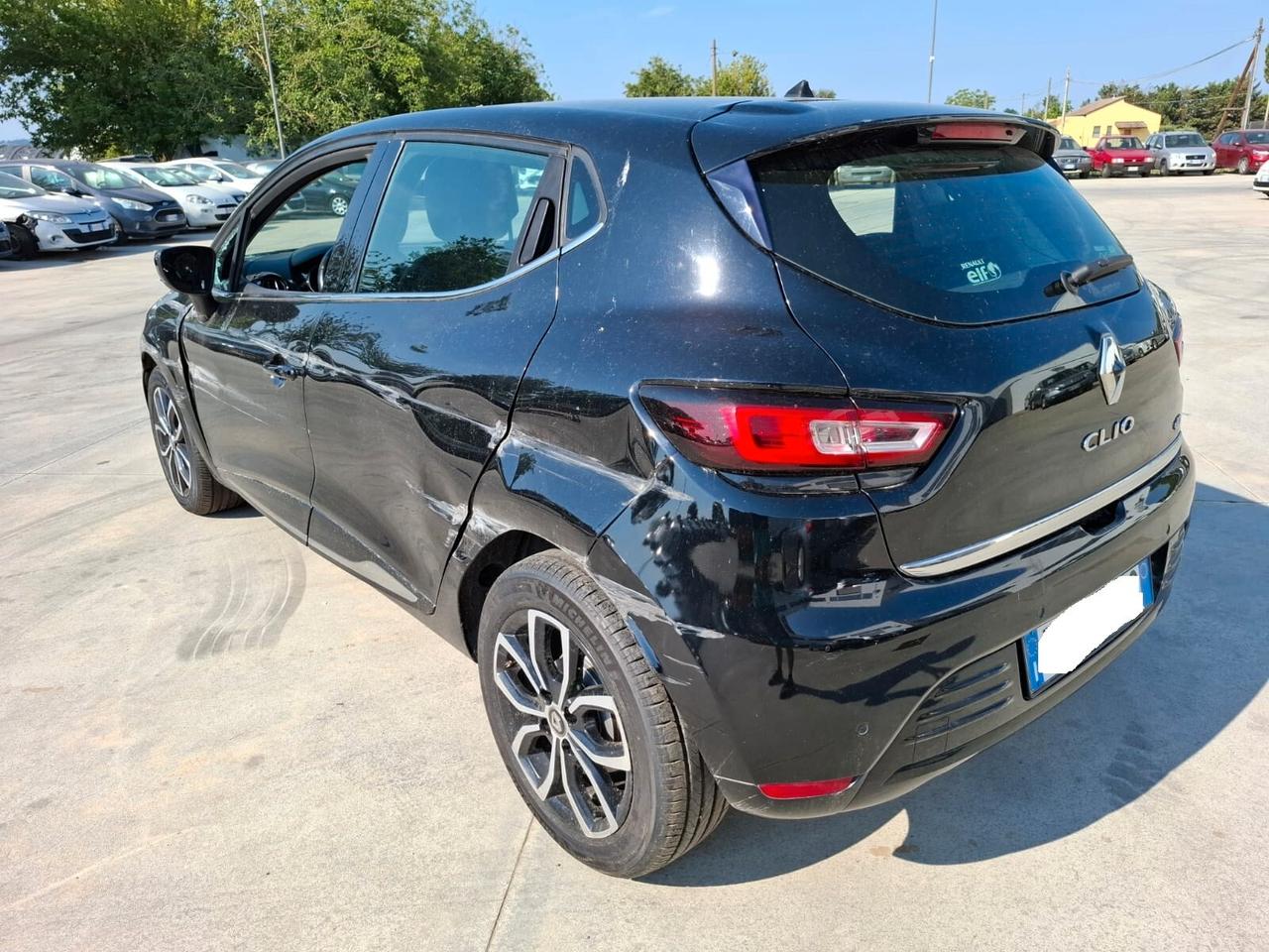 Renault Clio 1.5 dCi 90CV - SINISTRATA