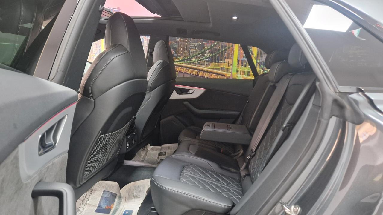 Audi Q8 50 TDI 286 CV quattro s line tetto apribile