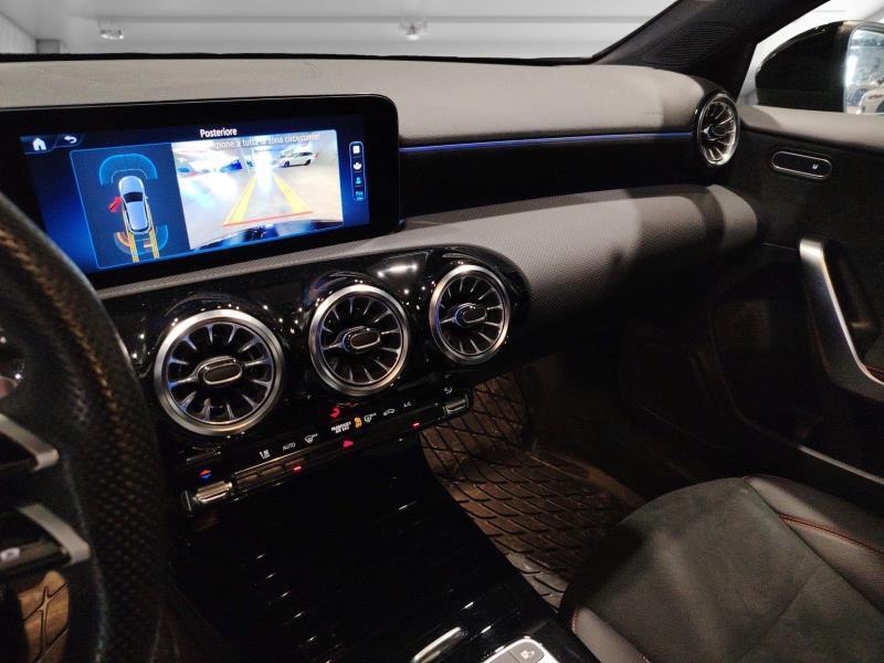 Mercedes Classe A 180 180 D Premium Plus AMG Line 8G-DCT