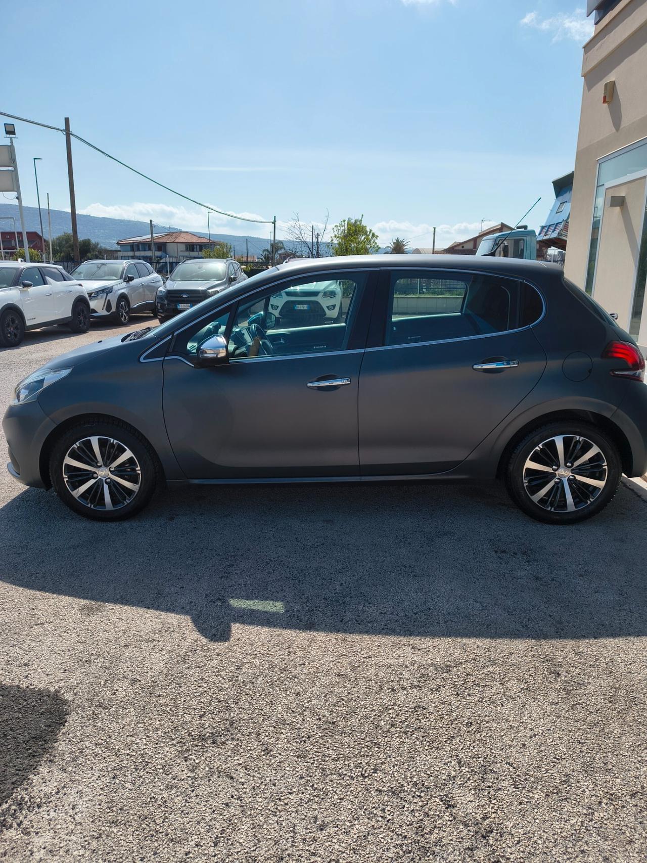 Peugeot 208 BlueHDi 75 5 porte Allure ICE Grey