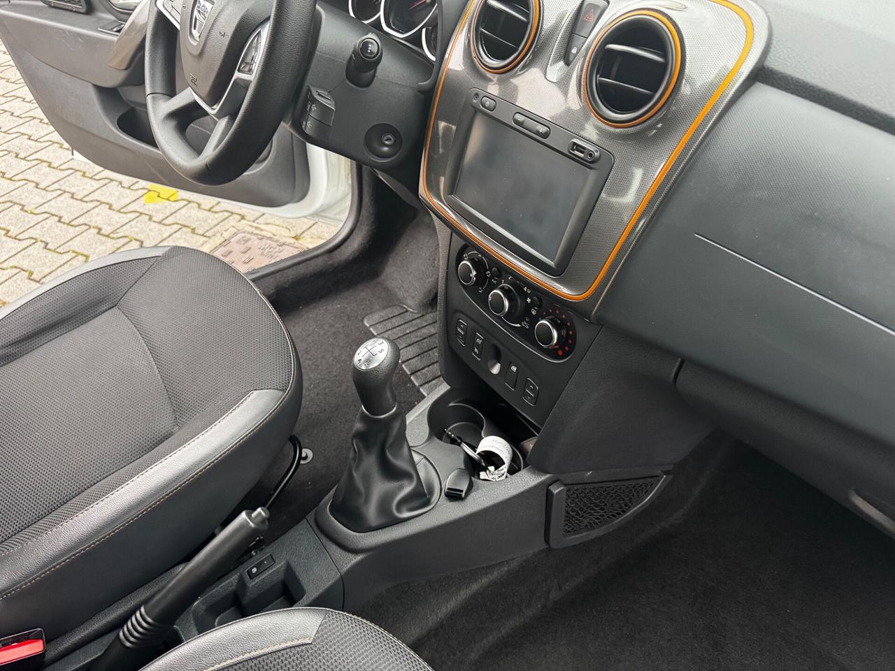 Dacia Sandero 1.5 dCi 90CV neopatentati