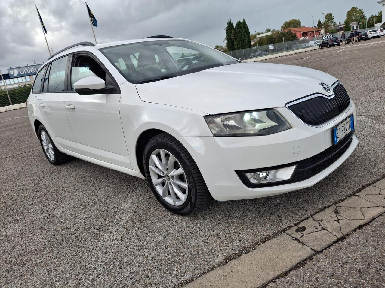 Skoda Octavia 1.6 TDI CR 105 CV.*NAVIGATORE*