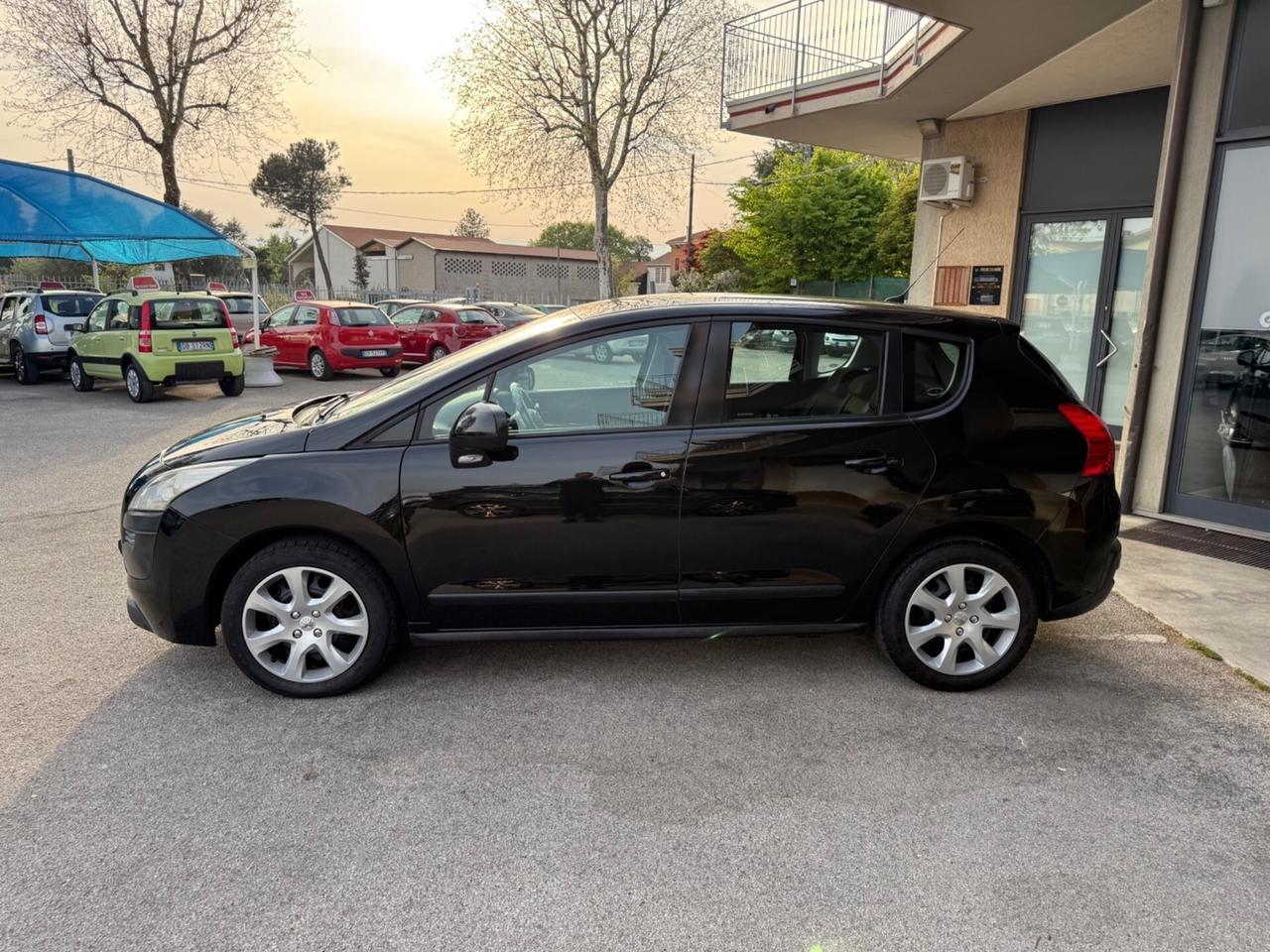 Peugeot 3008 1.6 HDi 110CV - Neopatentati