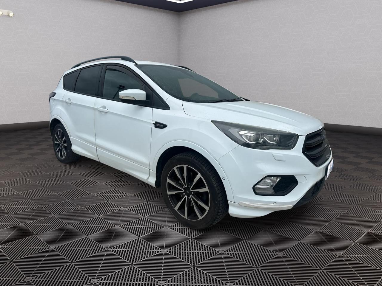 Ford Kuga 1.5 TDCI 120 CV S&S 2WD ST-Line
