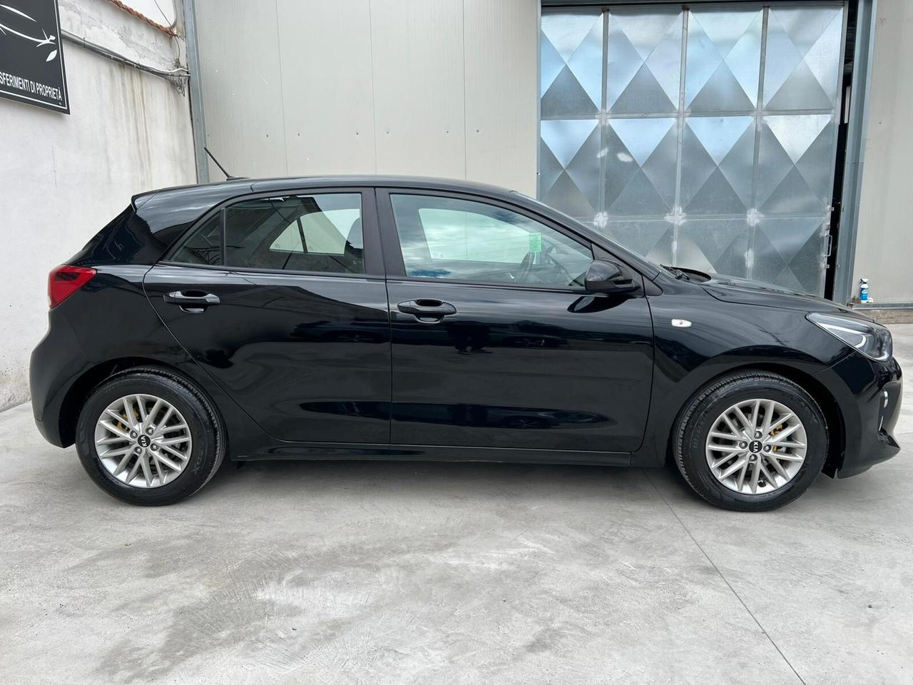 KIA RIO 1.2 MPI 84CV 2020!!! GPLDI CASA MADRE!!!