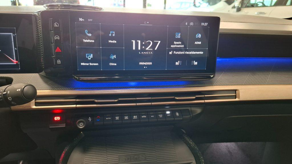 LANCIA Ypsilon Hybrid e-DCT LX