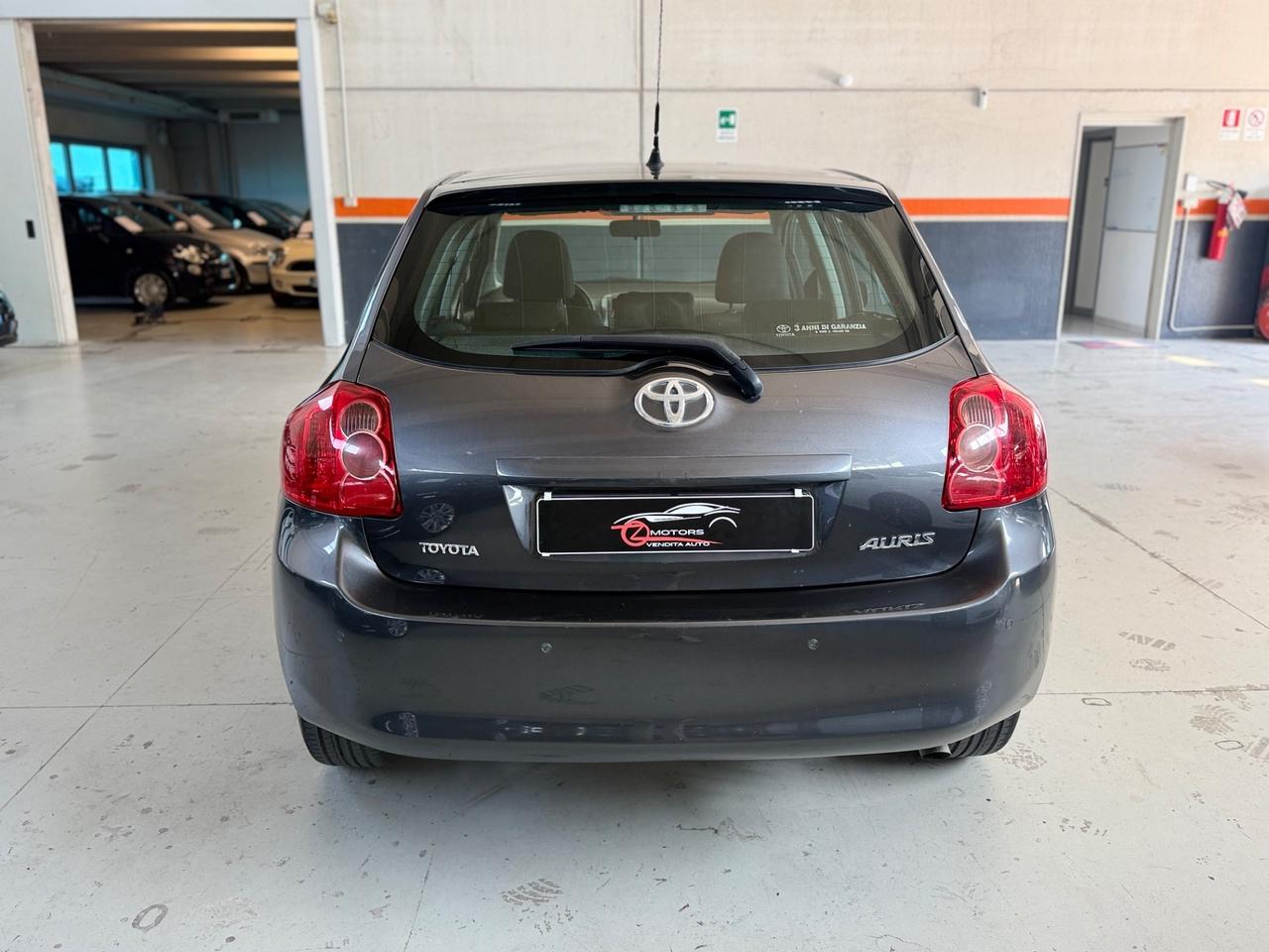 Toyota Auris 2.0 D-4D DPF 5 porte Sol NEOPATENTATI