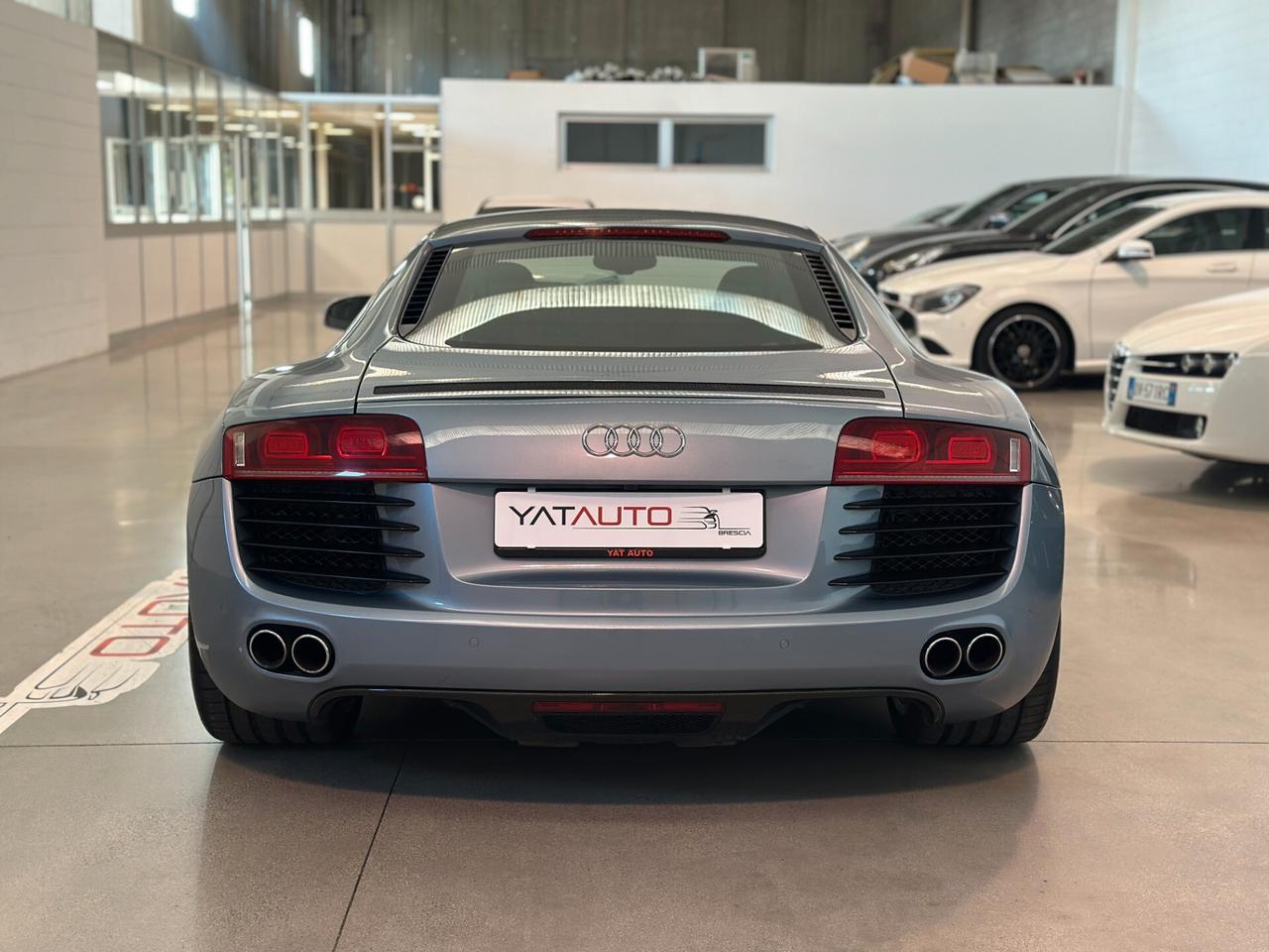 Audi R8 4.2 V8 FSI quattro R tronic