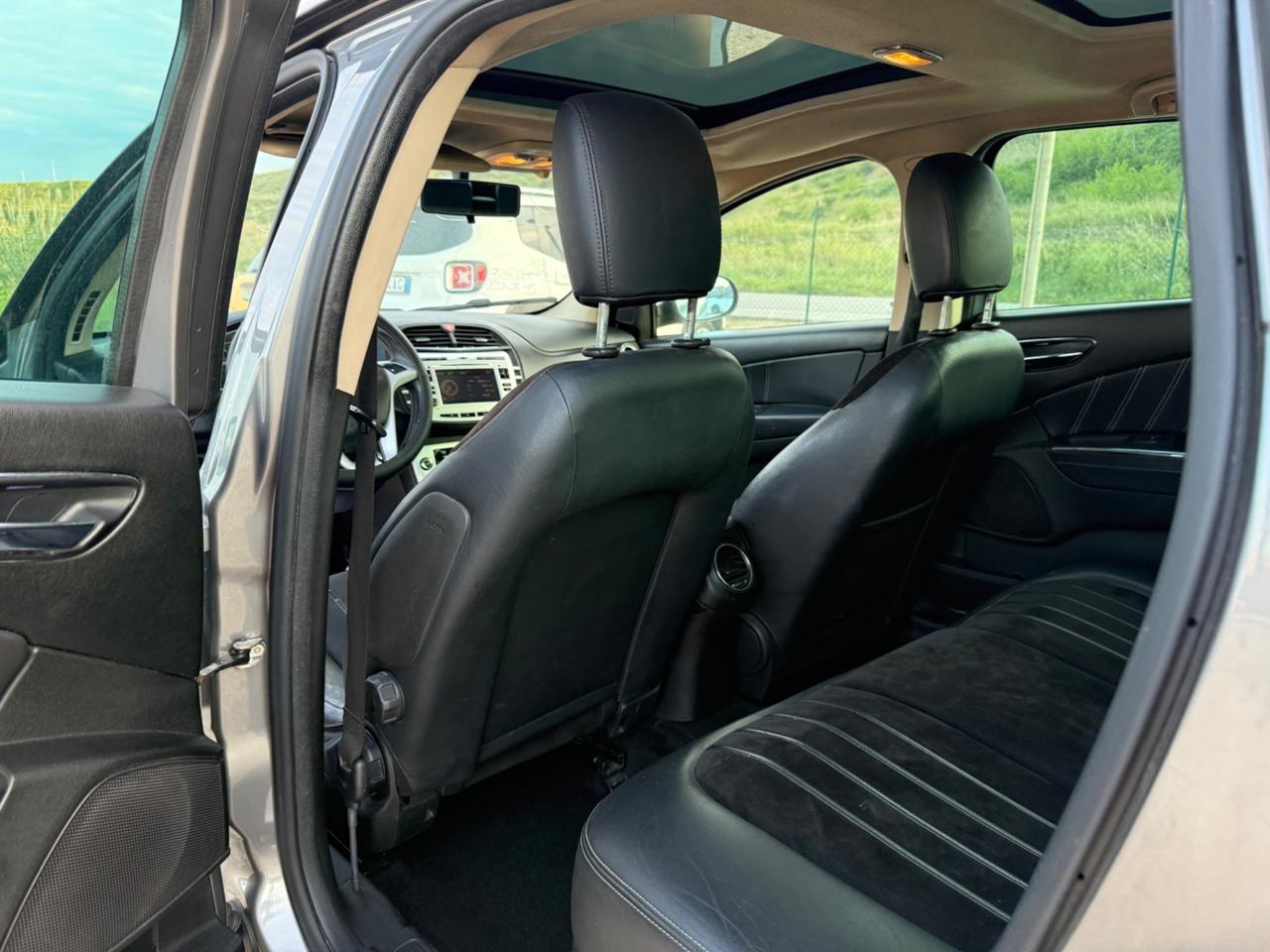 Lancia Delta 2.0 MJT TETTO/navi/Pelle 2.900€