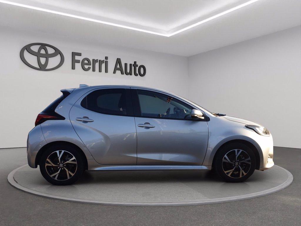TOYOTA Yaris 1.5h trend del 2025