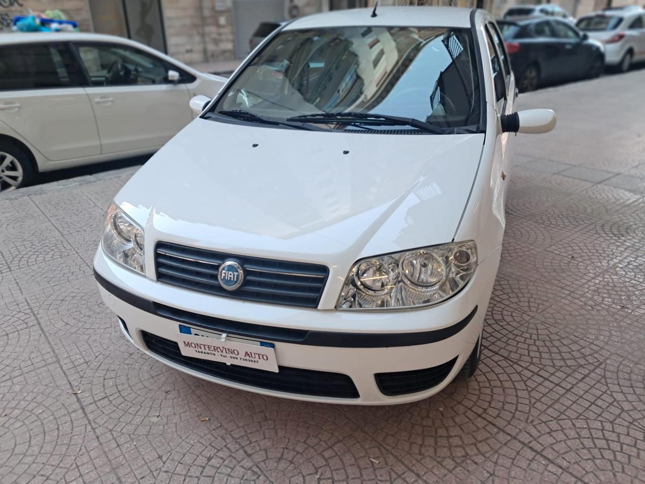 FIAT PUNTO 1.2 5PORTE-NEOPATENTATI-Euro 2690