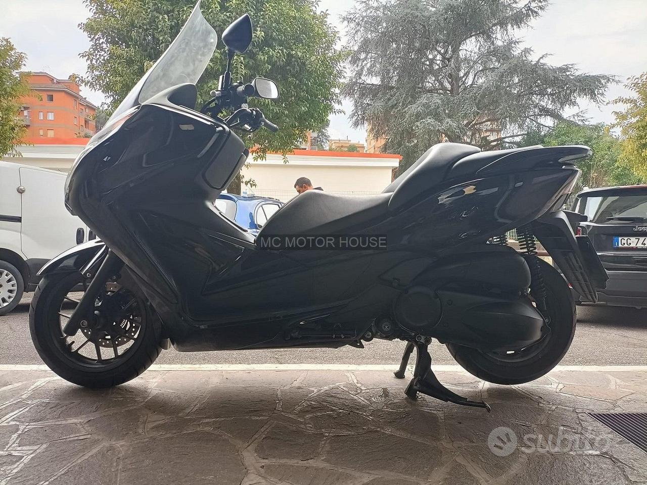 Honda forza 300 +0maggi0 casco+rate no busta+permu