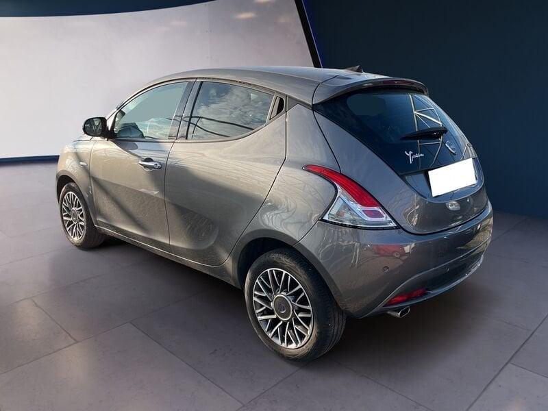 Lancia Ypsilon III 2021 1.0 firefly hybrid Gold s&s 70cv