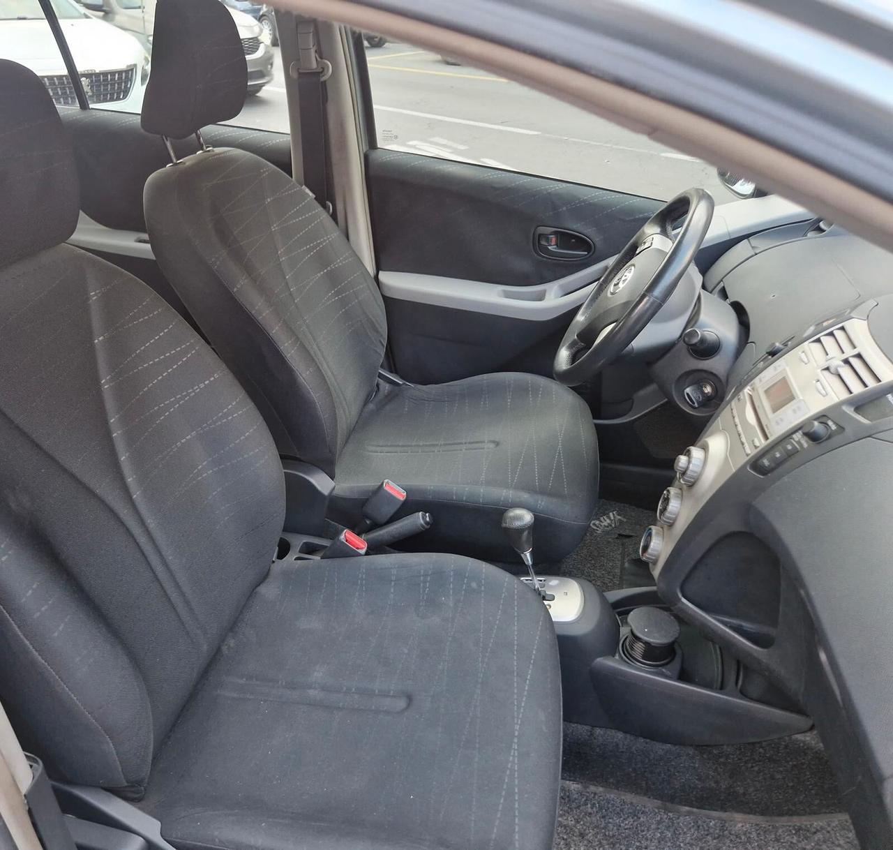 Toyota Yaris 1.4 D-4D 5 porte Sol automatica