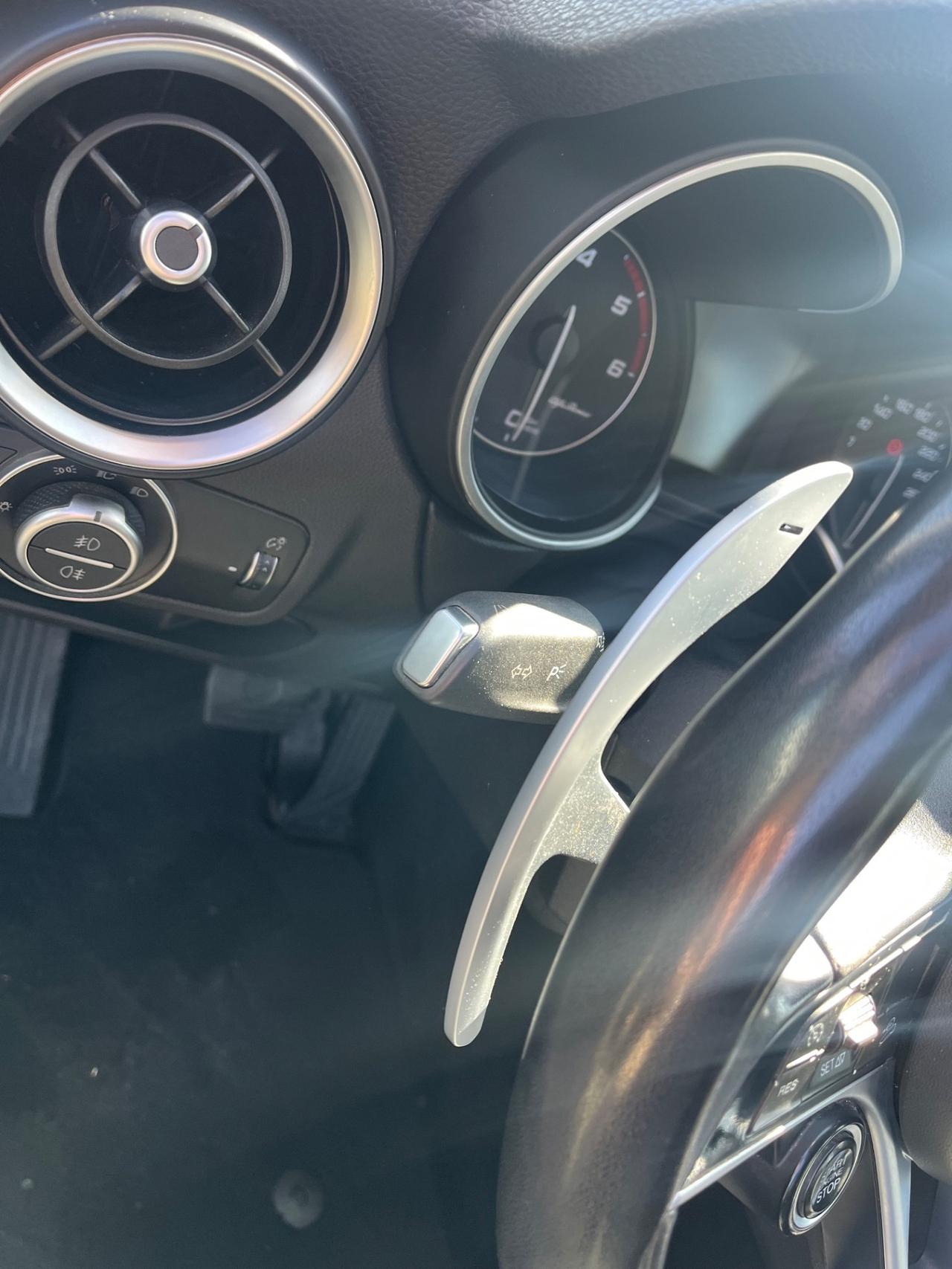 Alfa Romeo Stelvio 2.2 Turbodiesel 210 CV AT8 Q4 Super