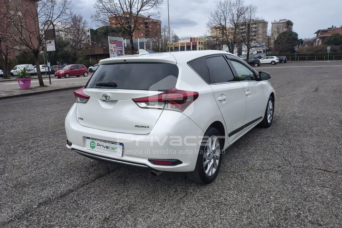TOYOTA Auris 1.6 D-4D Lounge
