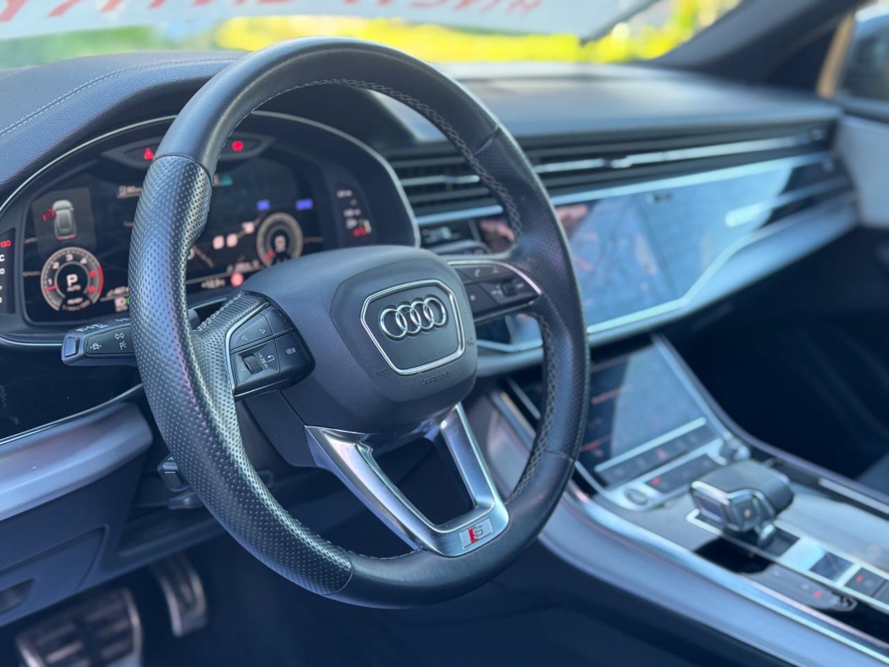 AUDI Q8 45 TDI QUATTRO S-LINE FULL IVA ESPOSTA