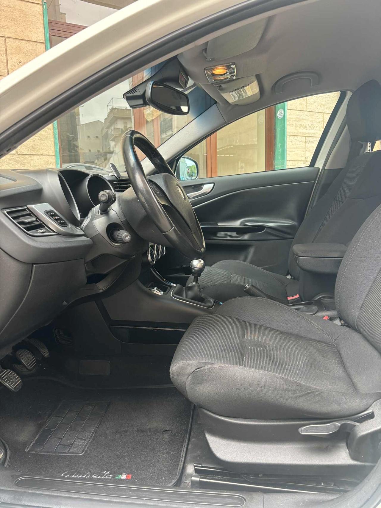 Alfa Romeo Giulietta 1.6 JTDm-2 105 CV Distinctive