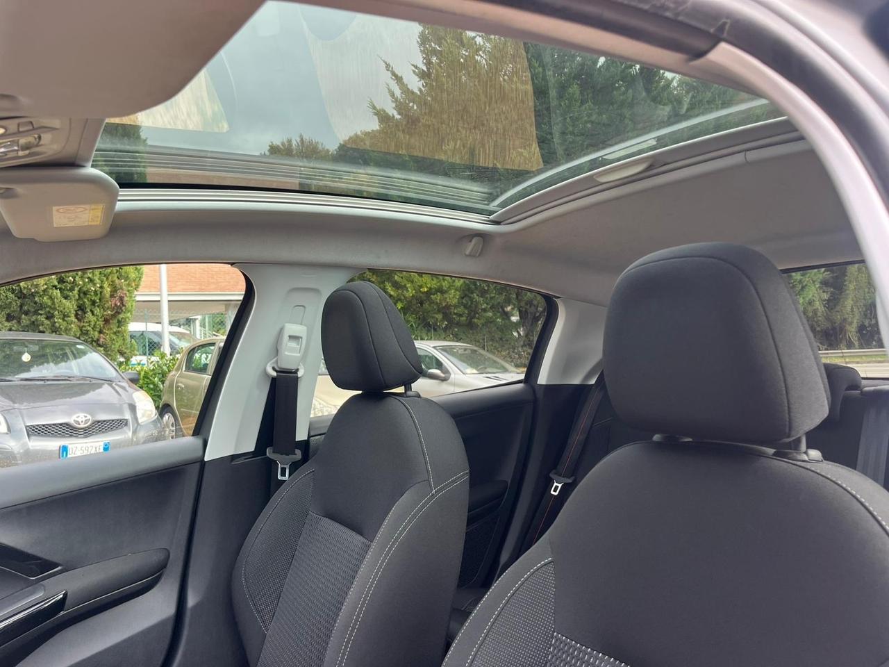 Peugeot 208 PureTech 82 5 porte Allure