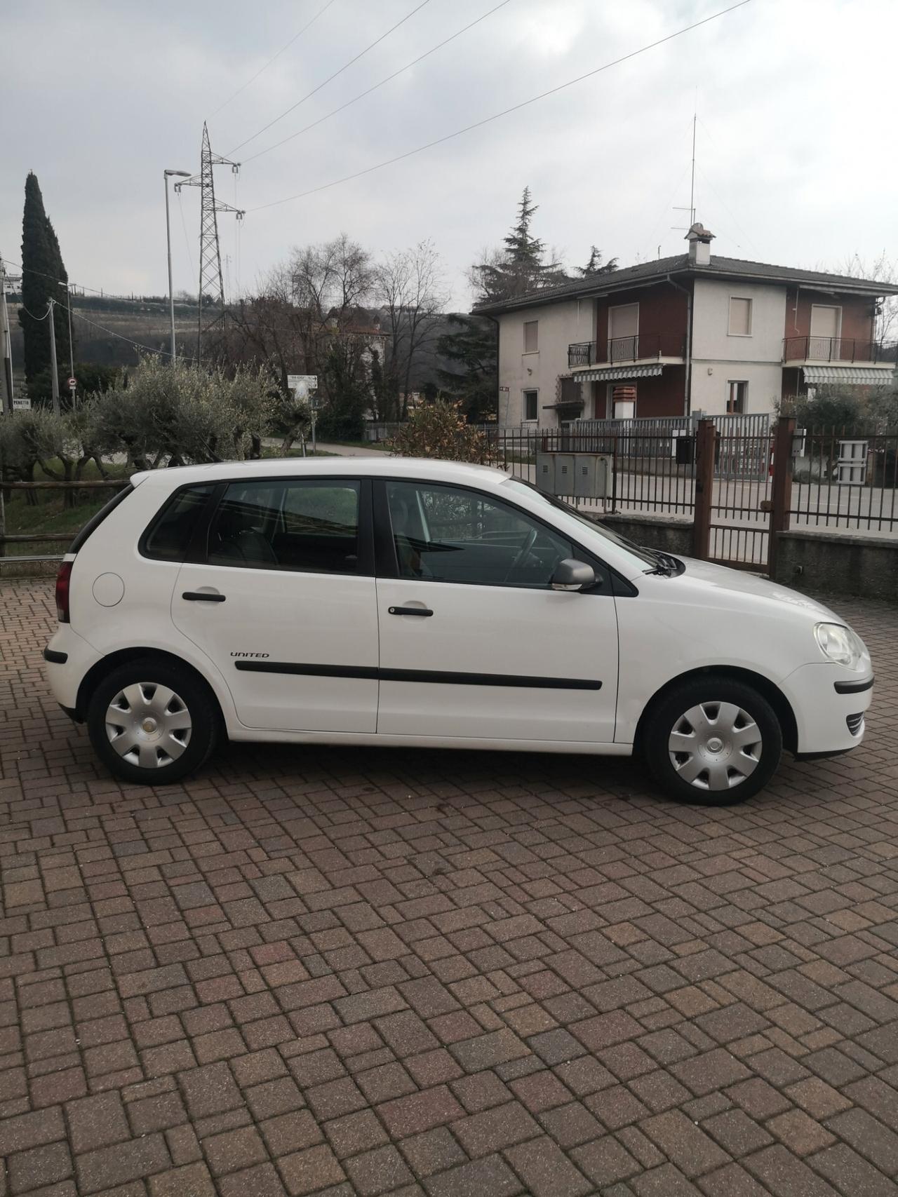 Volkswagen Polo 1. 2 benzina neopatentati