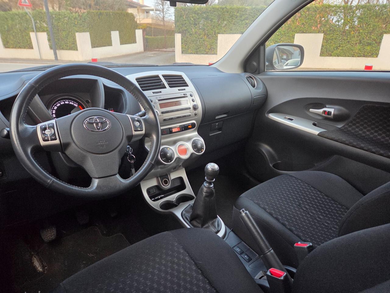 Toyota Urban Cruiser 4x4 - 2010