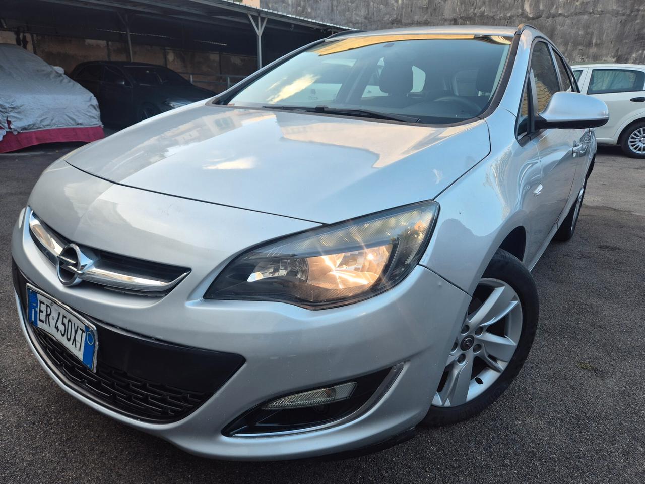 OPEL ASTRA 1.7 DIESEL CON 126000KM DEL 2014
