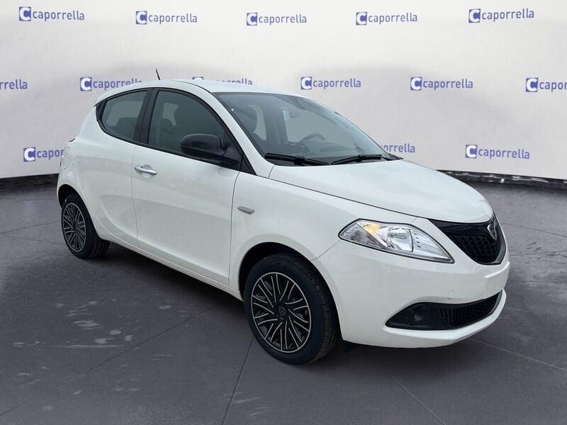 Lancia Ypsilon 1.0 FireFly 5 porte S&S Hybrid Oro