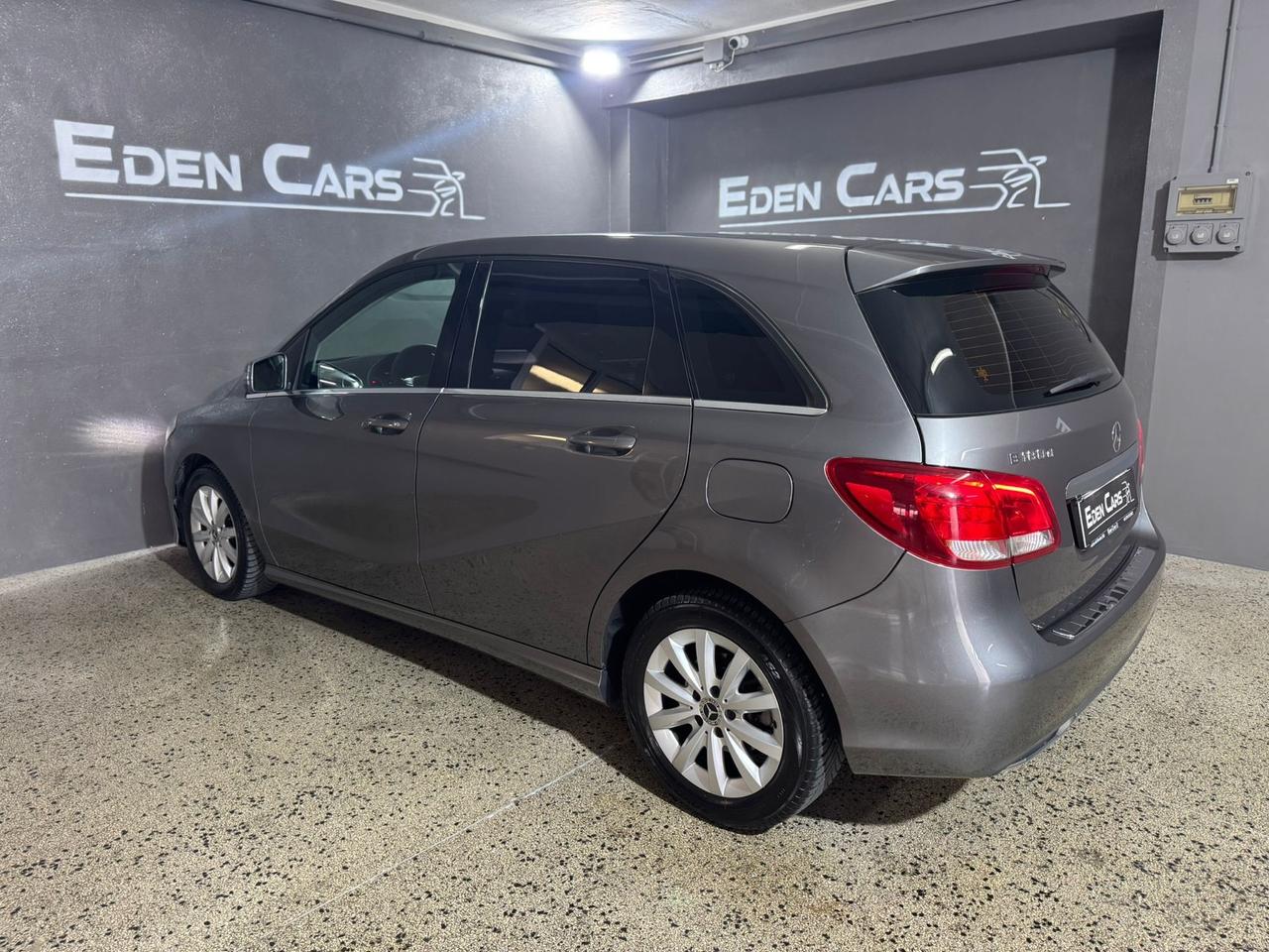 Mercedes-benz B 180 B 180 d Automatic Premium