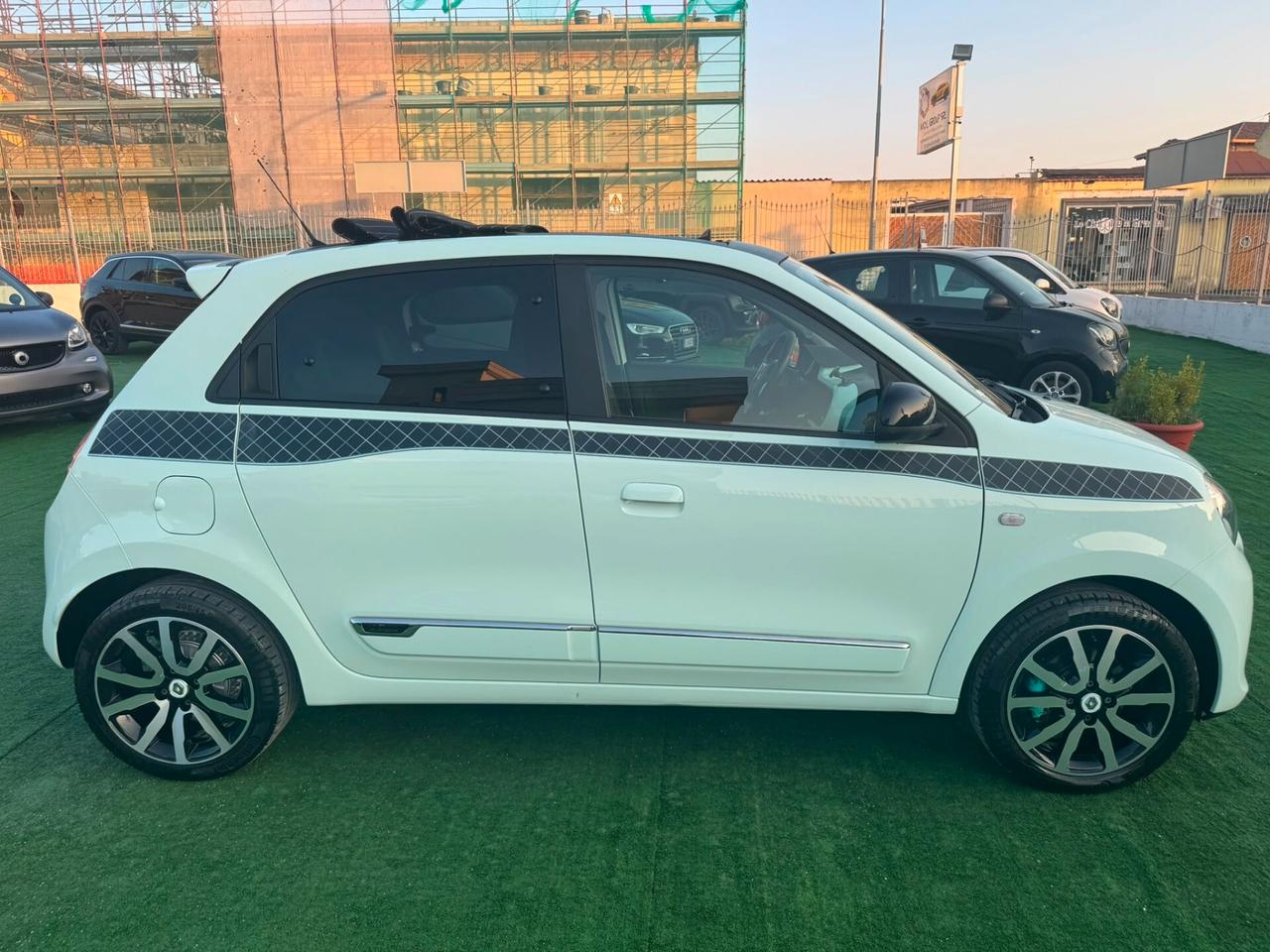 Renault Twingo SCe EDC La Parisienne