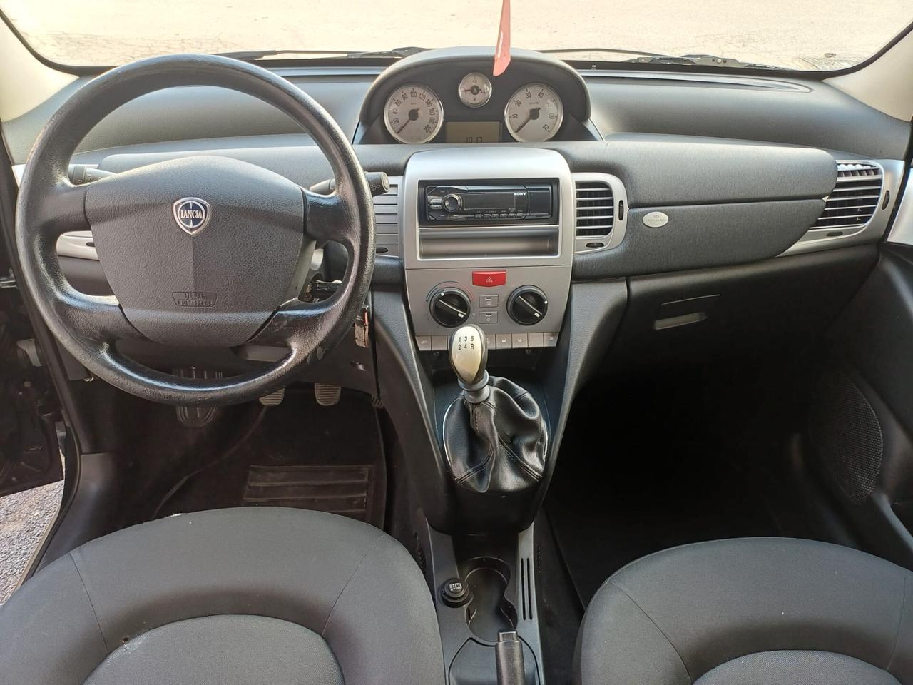 Lancia Ypsilon 1.2 Benzina Diva - 2011