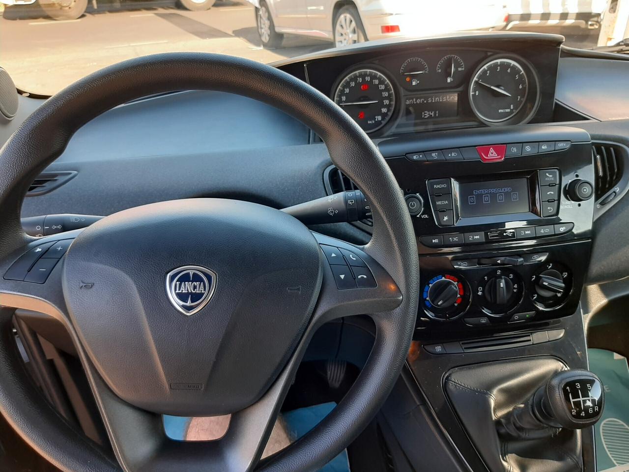 Lancia Ypsilon 1.0 FireFly 5 porte S&S Hybrid Ecochic UnYca