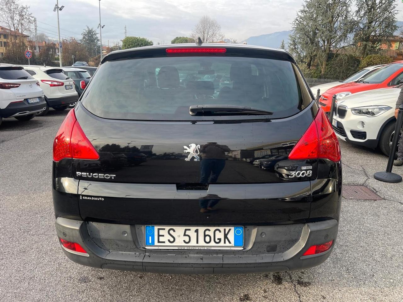 Peugeot 3008 1.6 e-HDi 115CV cambio robotizzato Stop&Start Allure