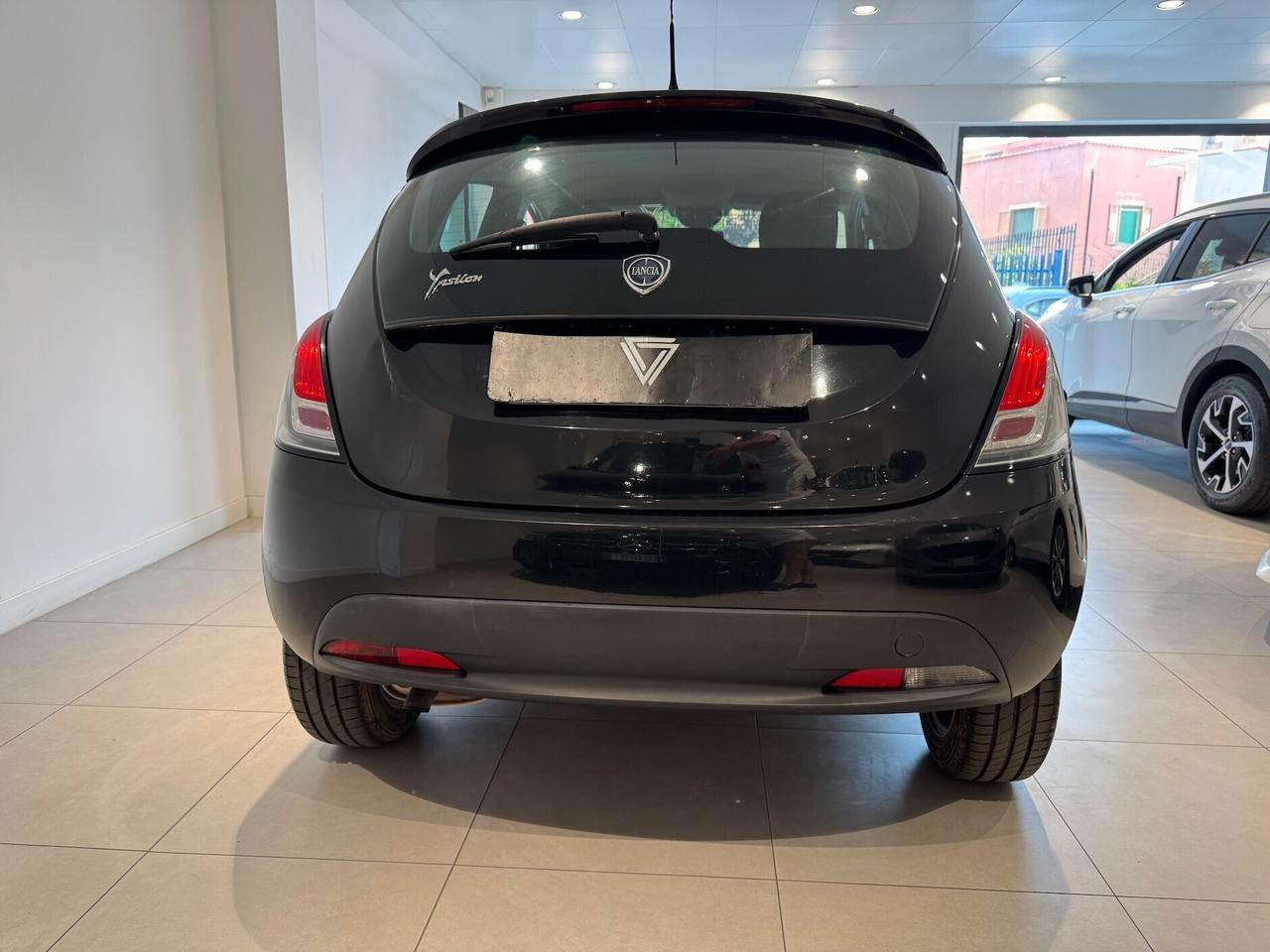 Lancia Ypsilon 1.3 MJT 16V 95 CV 5 porte S&S Silver