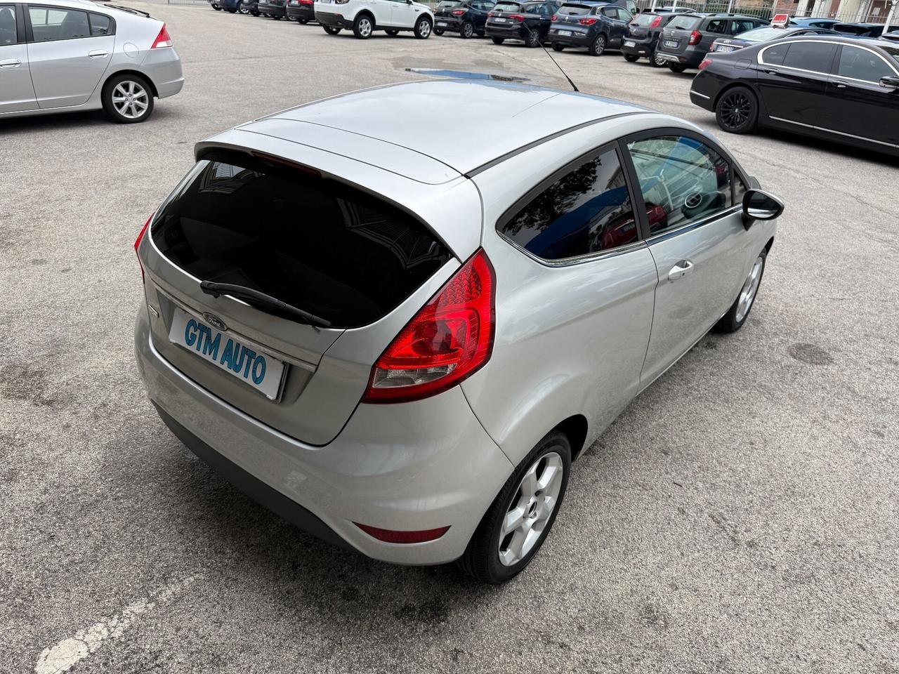 Ford Fiesta 1.4 TDCi 70CV 3 porte - Neopatentati