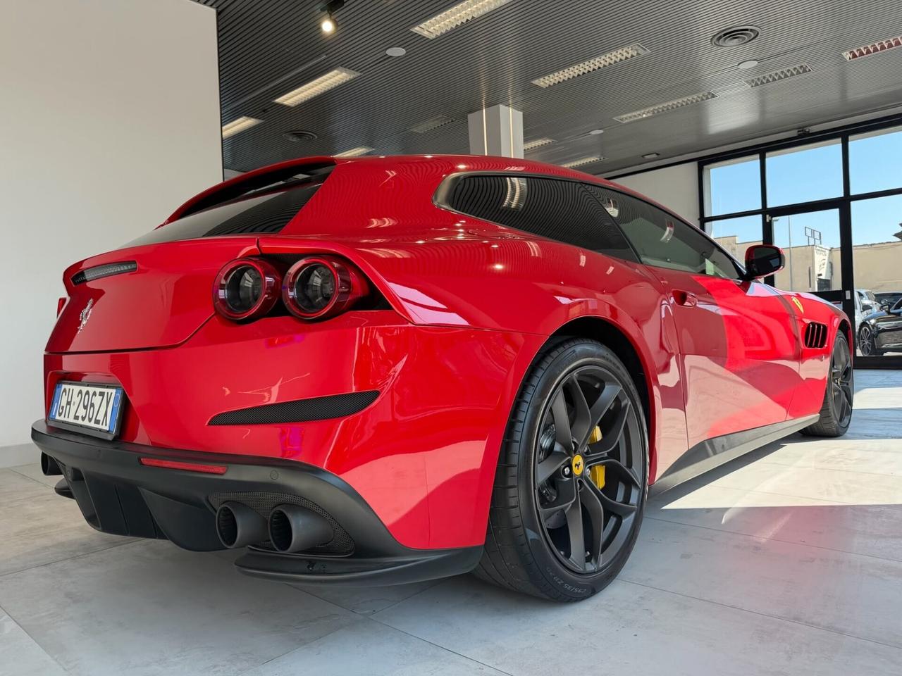 Ferrari GTC4 Lusso T