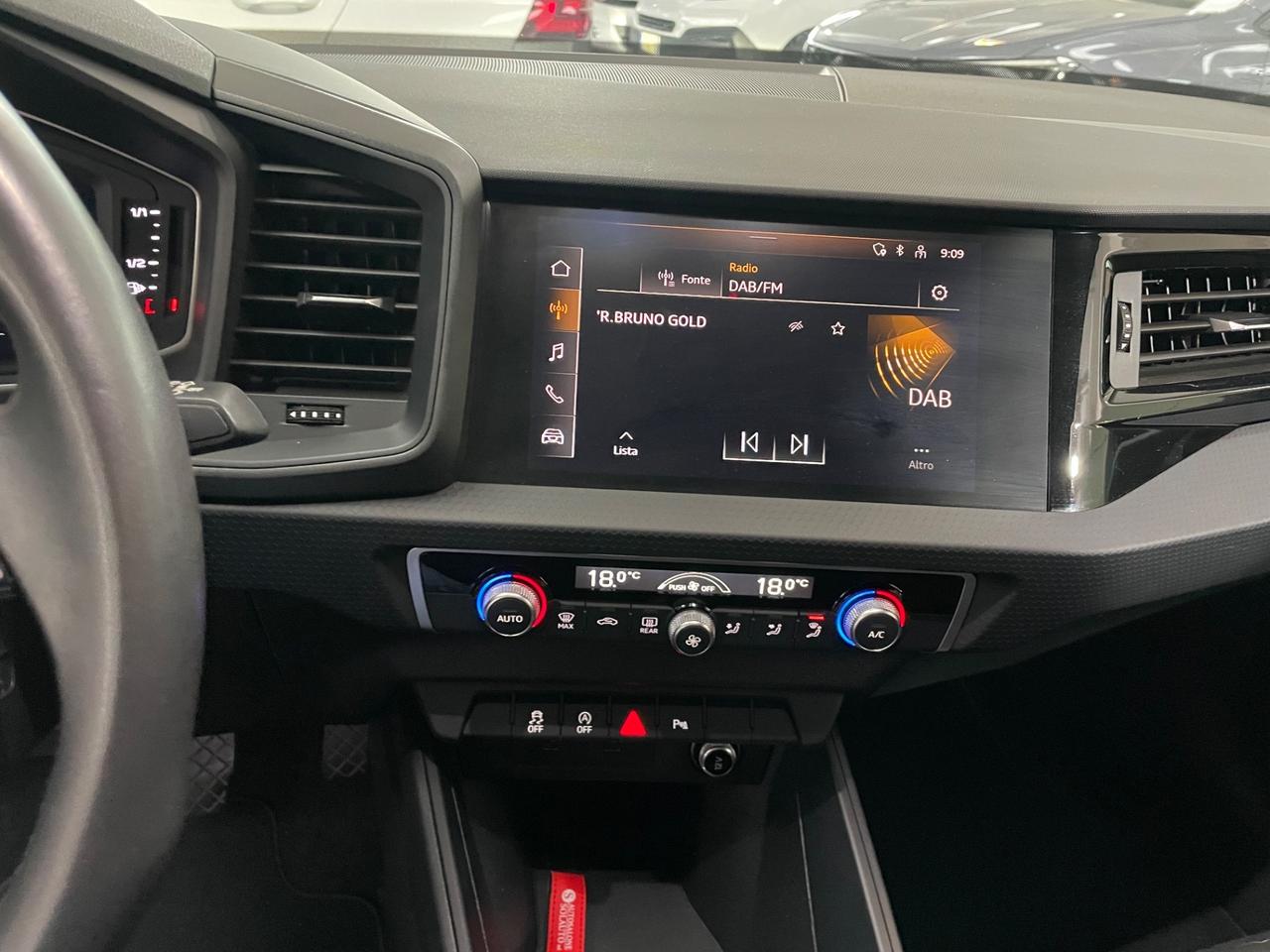 Audi A1 citycarver 30 TFSI S tronic Admired
