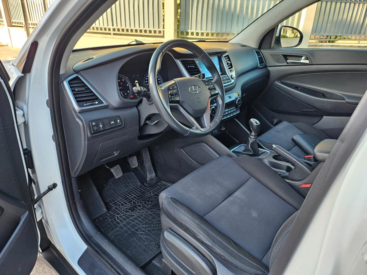 Hyundai Tucson 1.7 CRDi Xpossible ISG 2WD