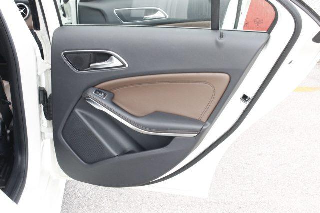 MERCEDES-BENZ A 200 d Automatic Premium PELLE/TELECAMERA