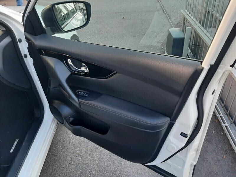 Nissan Qashqai 1.5 dCi 115cv *FULL OPT.* daVETRINA