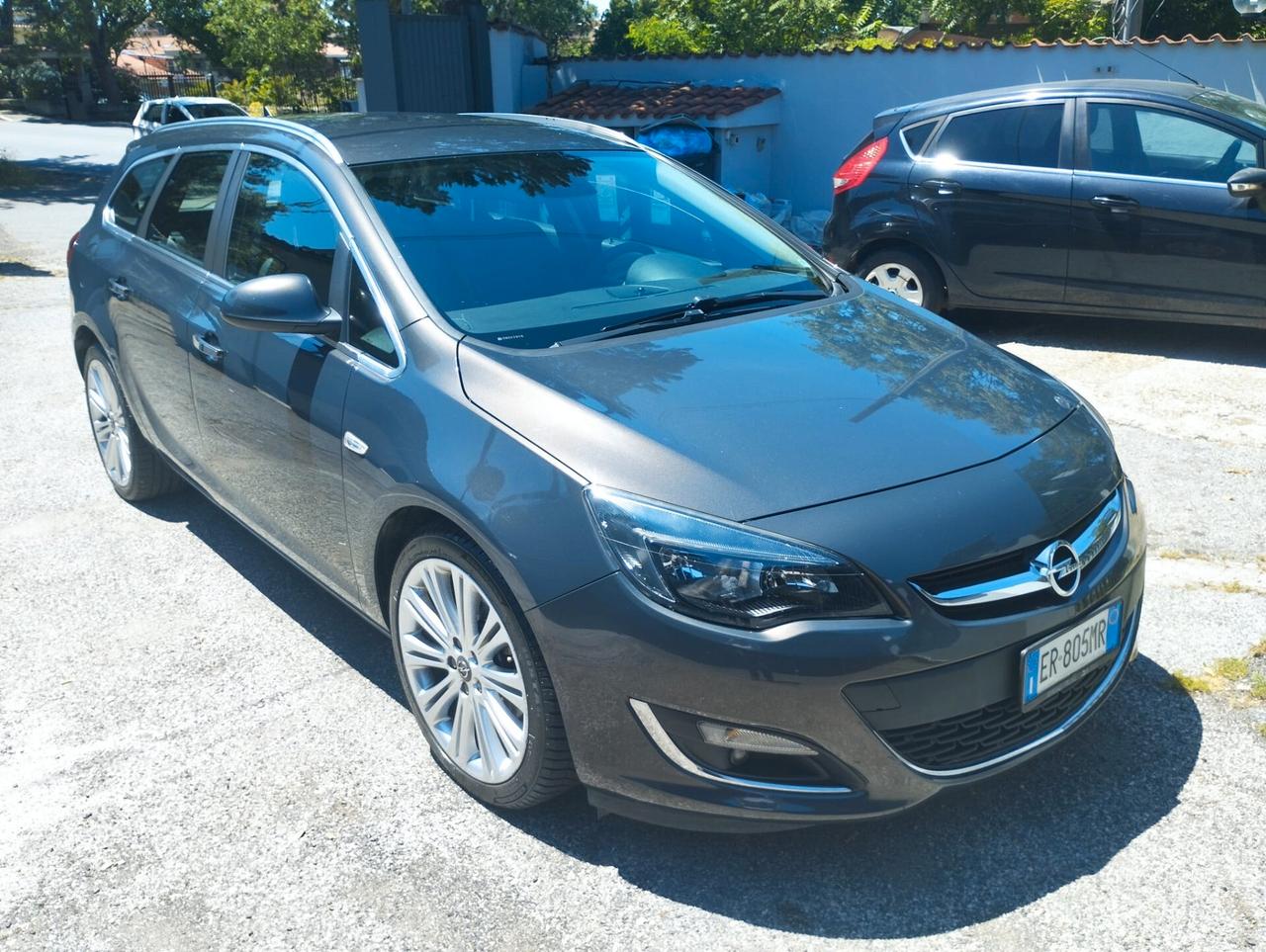 Opel Astra 1.7 CDTI 130CV Sports Tourer Cosmo