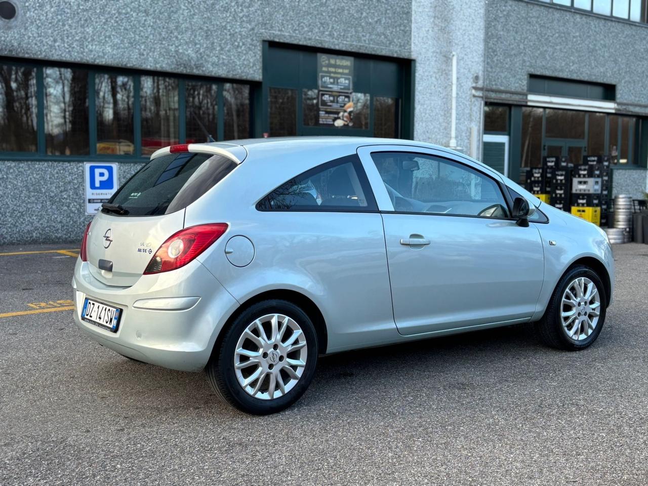 Opel Corsa 1.2 80CV 3 porte GPL-TECH Club