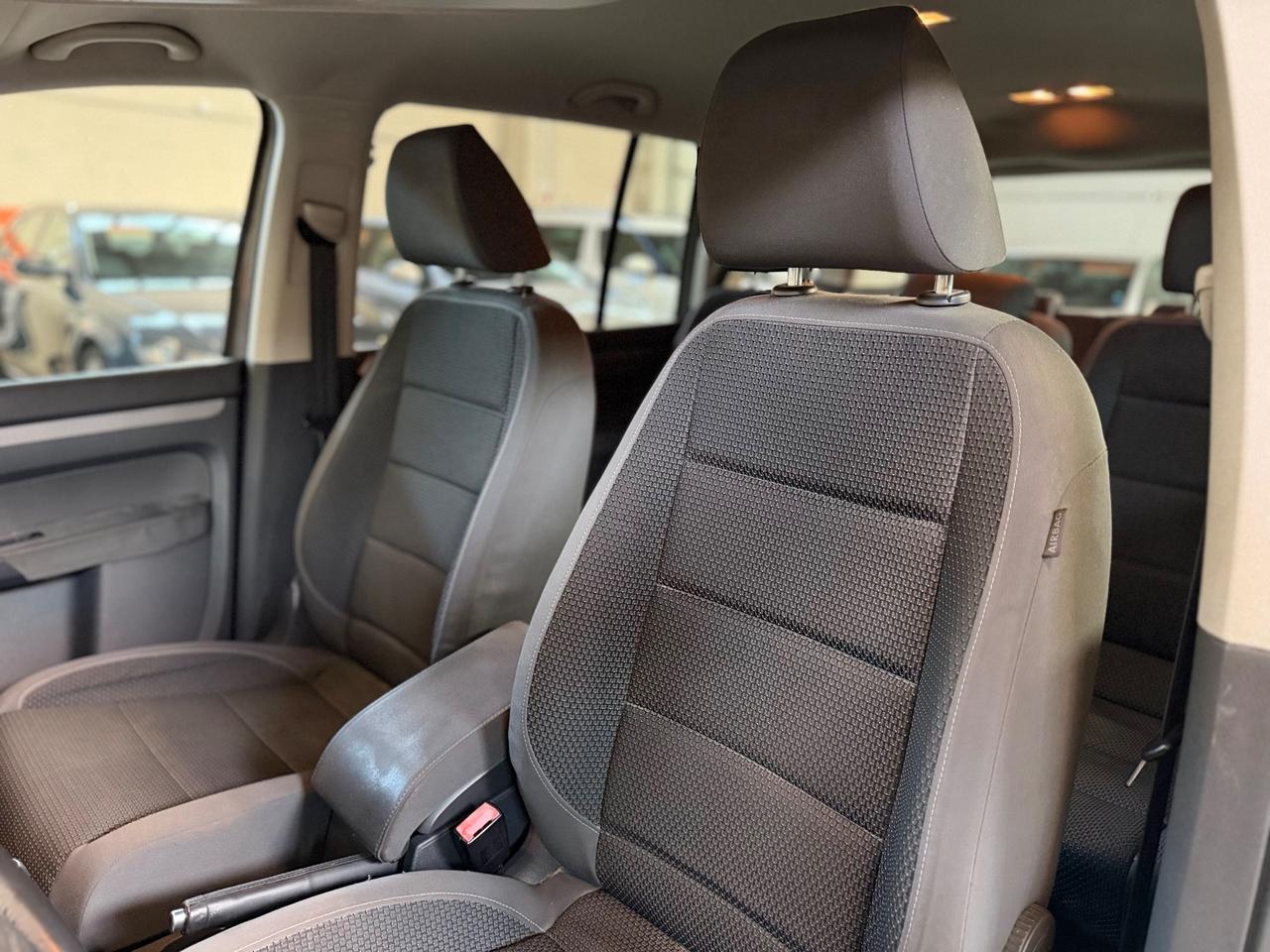 Volkswagen Touran 1.6 TDI Comfortline 7 POSTI NEOPATENTATI