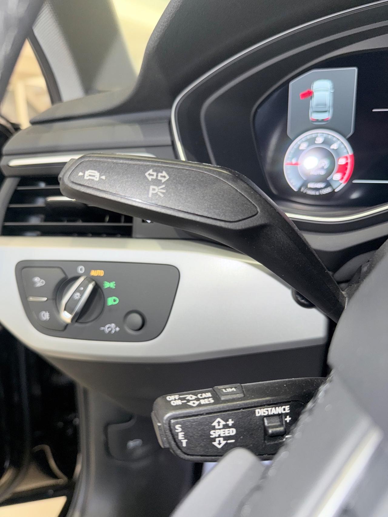 Audi A4 30 TDI/136 CV S tronic Business Advanced