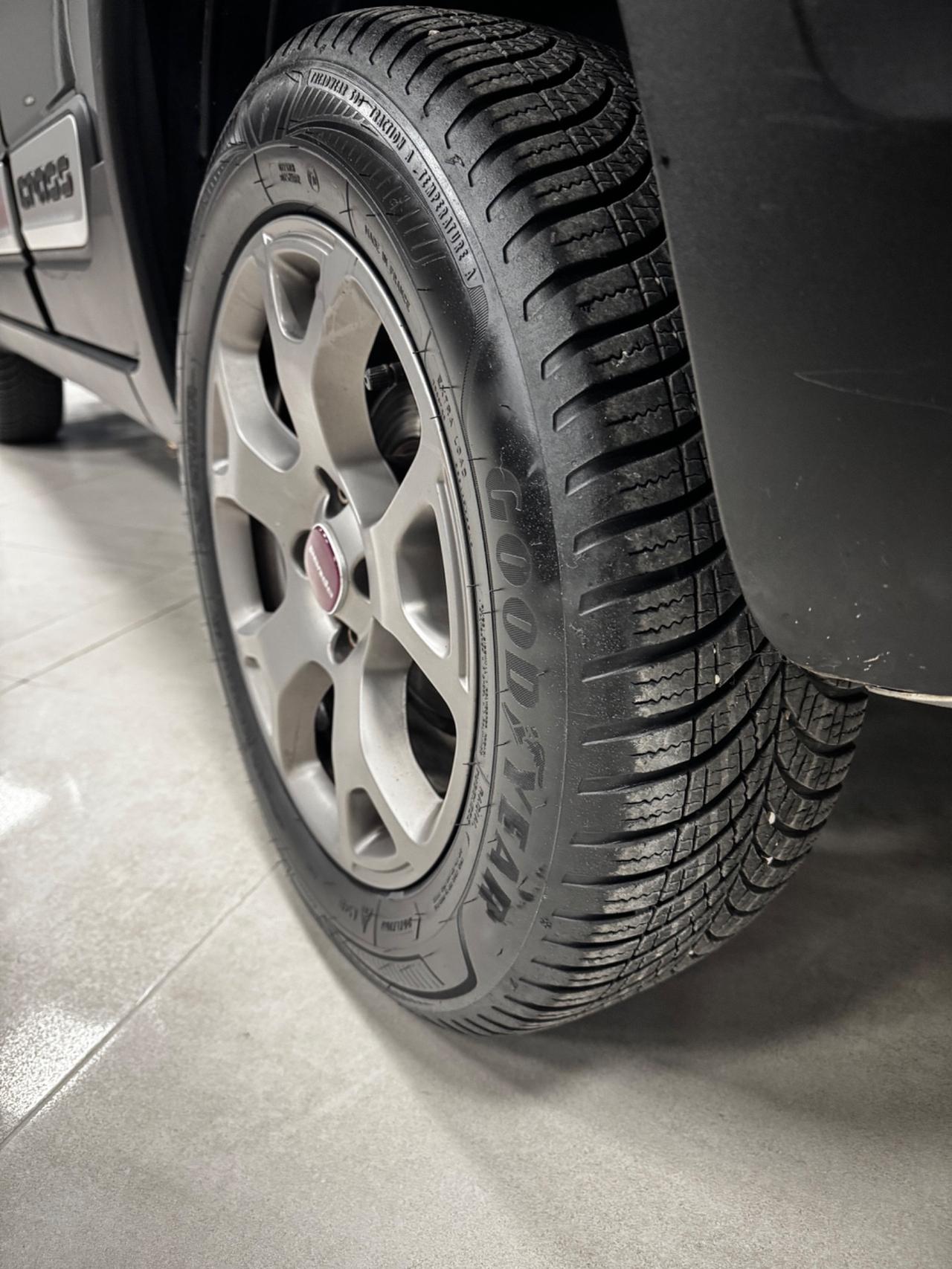 FIAT PANDA CROSS 4x4 900 T AIR