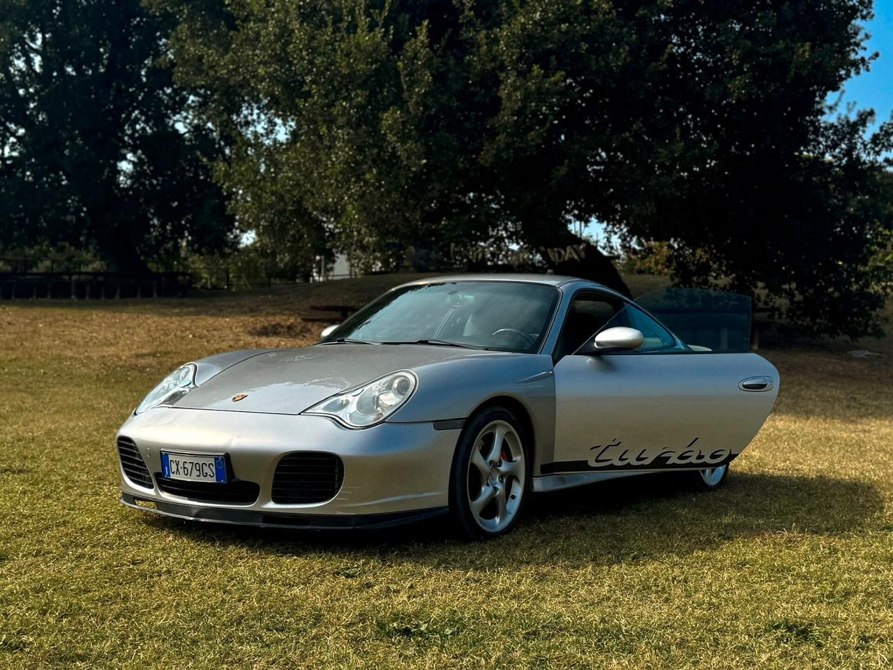 Porsche 911 Turbo cat Coupé