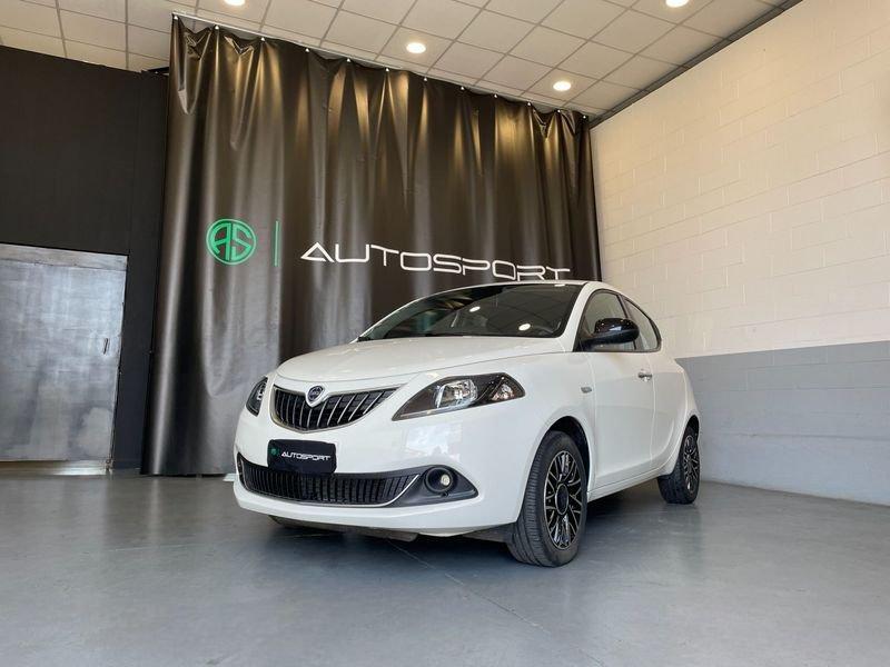 Lancia Ypsilon 1.0 FireFly 5 porte S&S Hybrid Platino